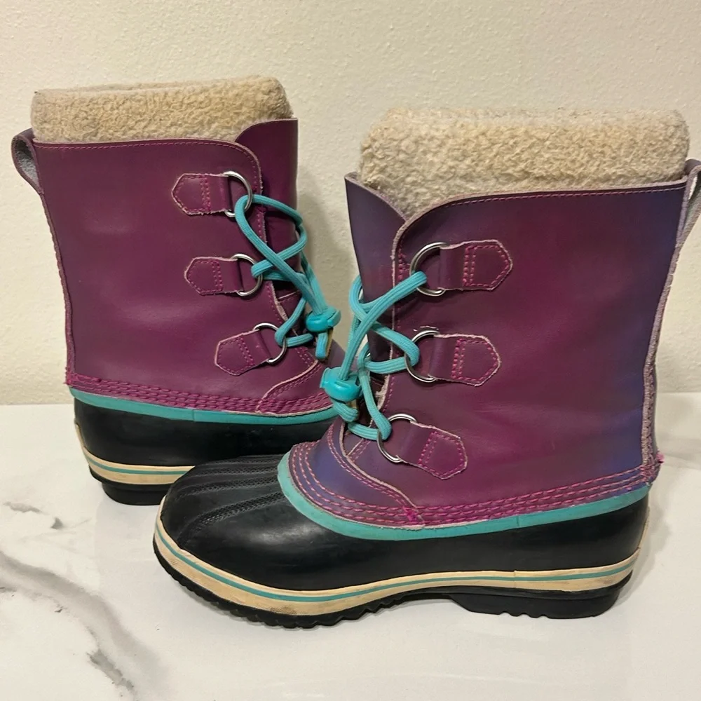 Sorel Yoot Pac Waterproof Leather Boots Youth Size‎ 4 Purple and Blue